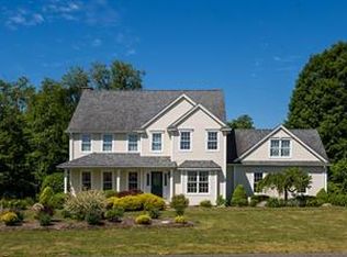 56 Deer Run Ter, East Longmeadow, MA 01028