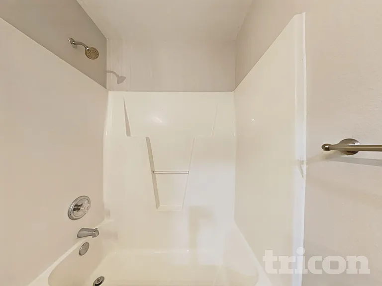 10203 Green Hedge Ave — Photo 12
