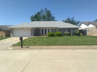 117 W Parkland Dr, Yukon, OK 73099