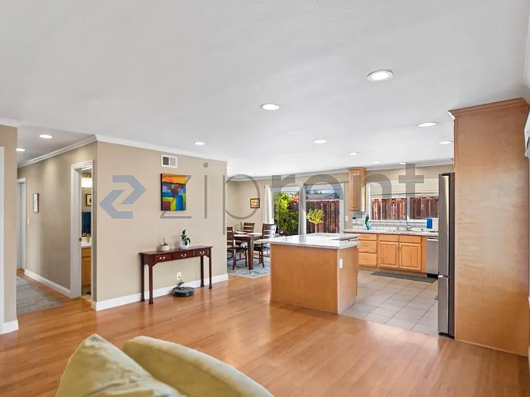 2211 Fountain Oaks Dr — Photo 10