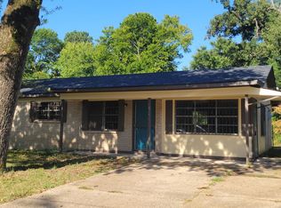 7734 Woodfield Dr, Shreveport, LA 71106