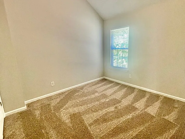 2423 Sunset Oaks Dr — Photo 9