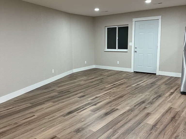 314 S Elm Ave #1 — Photo 3