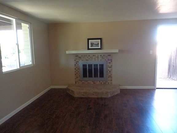 2nd (lg) family room w/FP