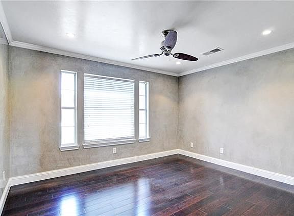 5th image of 107 Carrington Dr