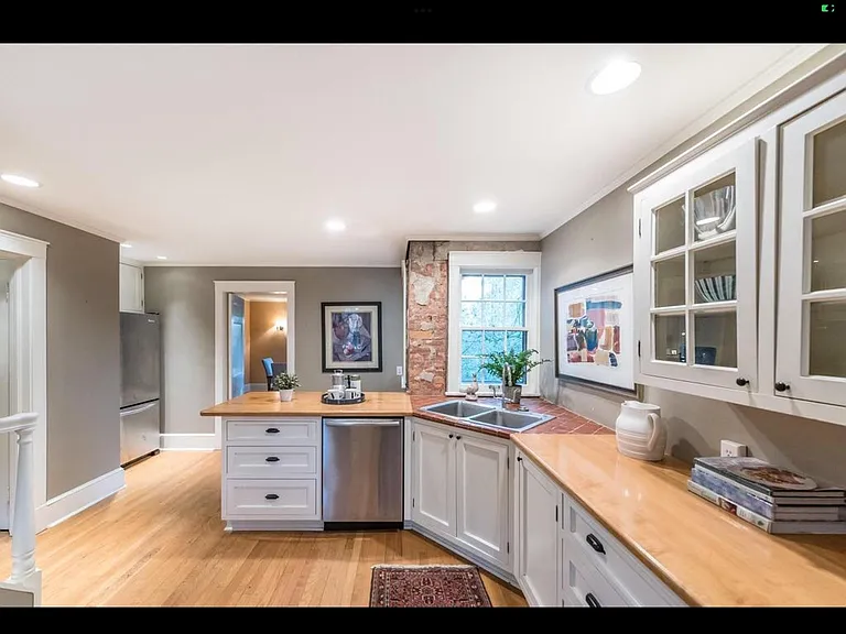 Ridgeway St — Photo 18