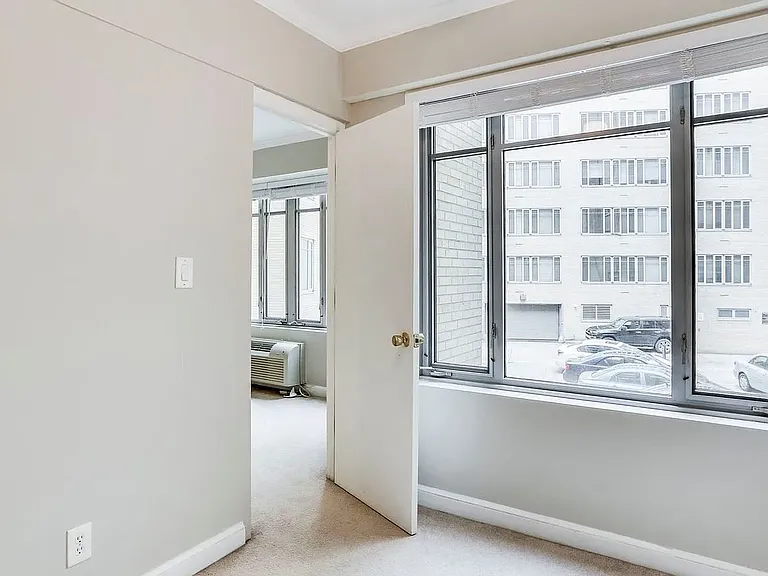 1711 Massachusetts Ave NW #103 — Photo 14