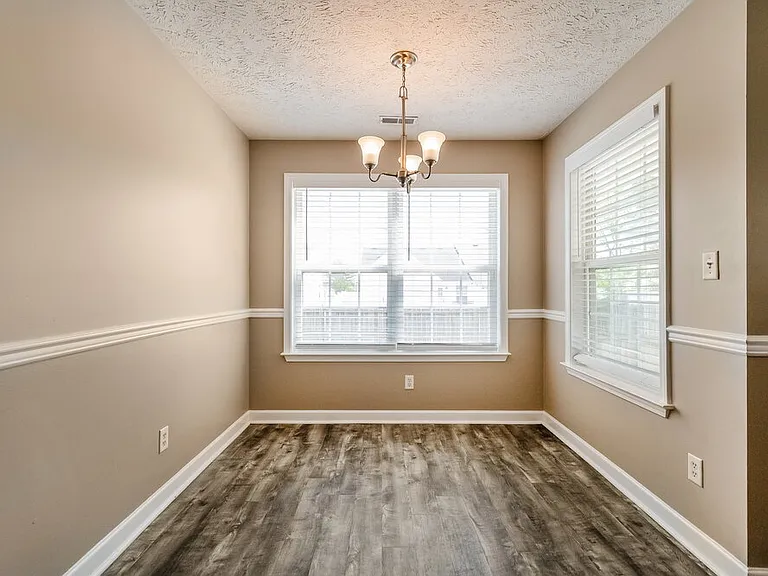 1625 Beaconcrest Cir — Photo 7