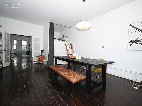 3rd image of 801 Greenwich St APT 5