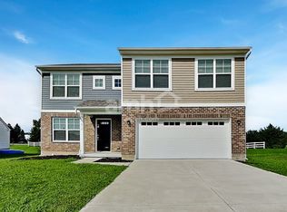 817 Prescot Cir, Trenton, OH 45067
