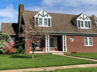 2222 Lane St, Falls City, NE 68355