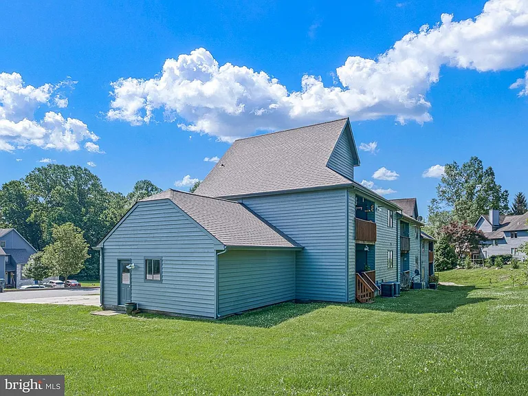 109 Foxfire Dr — Photo 28