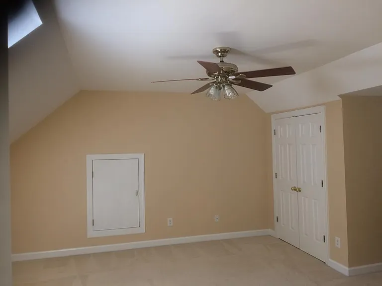 Top Floor Bedroom (BR #4)