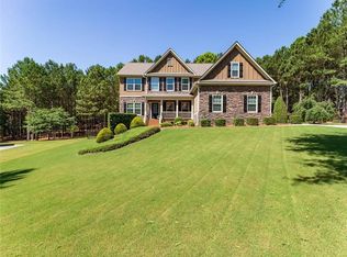 1409 Henderson Ridge Ln, Loganville, GA 30052