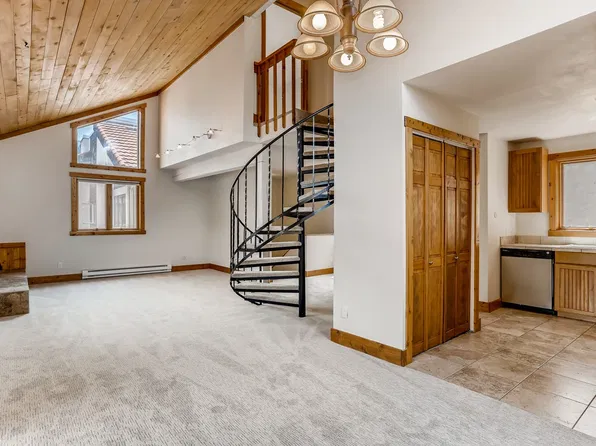 225 Eagle Dr #2A, Avon, CO 81620