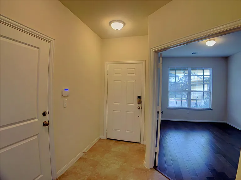 13911 Stripling Ln #22 — Photo 2