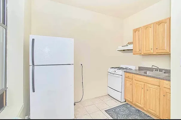 Rented by Compass | media 11