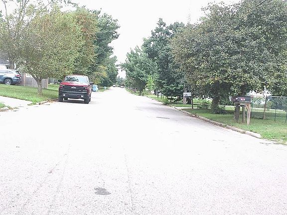 4th image of 4726 Hughes Rd