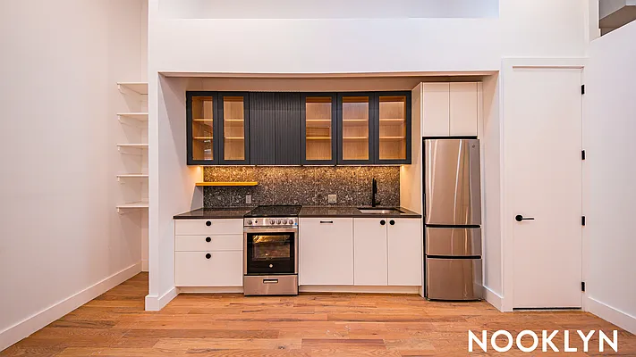 Rented by Nooklyn NYC LLC | media 21