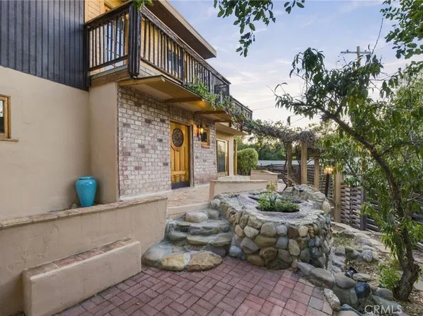 4164 Prasa Rd, Woodland Hills, CA 91364