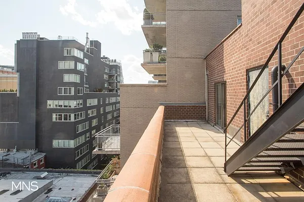 Rented by MNS Marketing | media 6