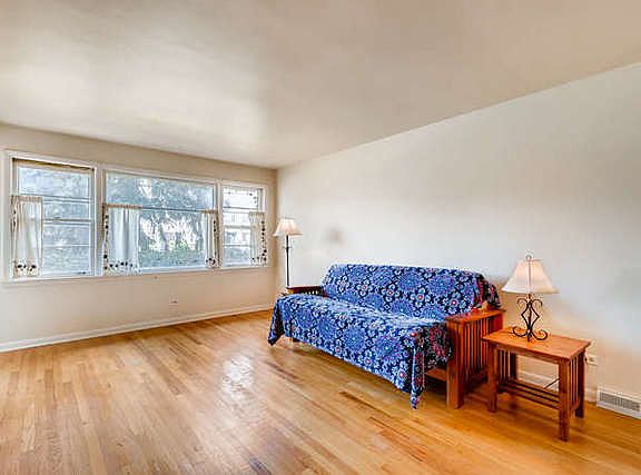 4th image of 9122 Chestnut Ave