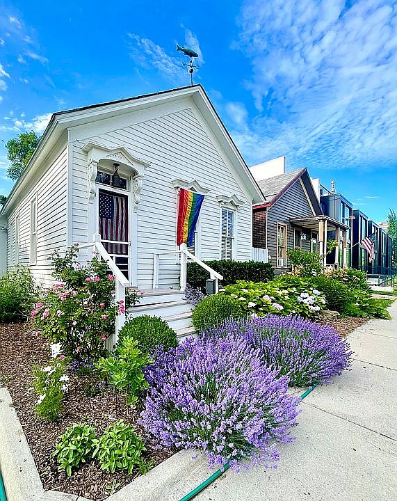 2nd image of 1366 Bagley St