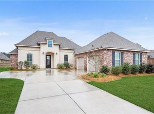 20204 Crystal Lake Dr, Hammond, LA 70403