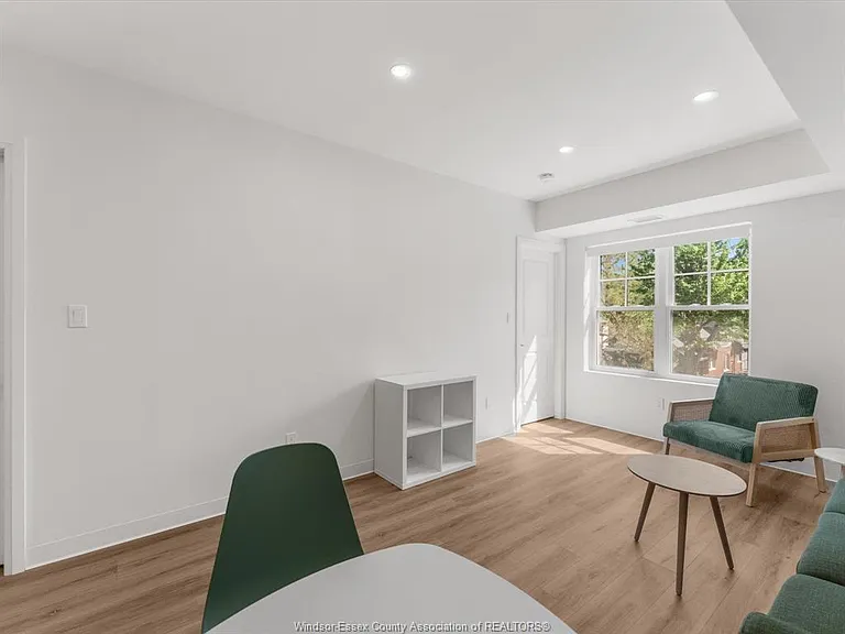 185 Randolph Pl — Photo 32