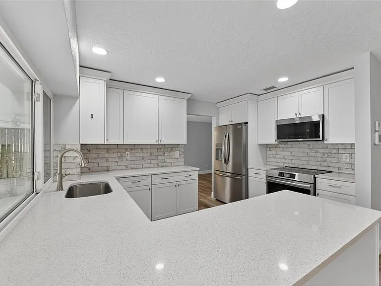 6305 Cottonwood Ln — Photo 22