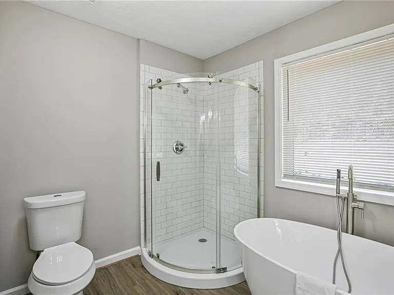 1312 Lake Paradise Rd — Photo 14