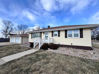 1702 Sunset Dr, Onawa, IA, 51040