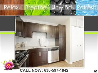 1423 Covington Ct, Saint Charles, IL 60174