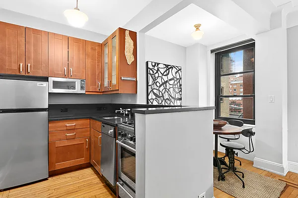 Sold by Compass | media 17