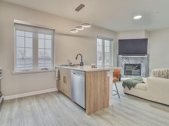 2nd image of 212 70th St #201