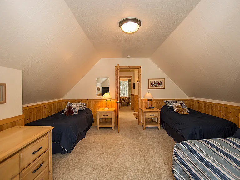 395 Elizabeth Dr — Photo 18
