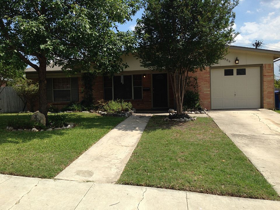 1st image of 306 Rexford Dr