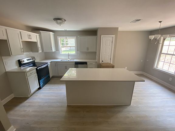 2nd image of 149 Glenstone Lot 149