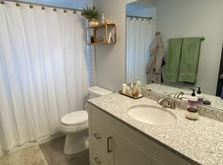2637 S Linebarger Ter #2639, Milwaukee, WI 53207