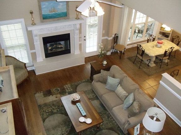3rd image of 217 Bay Arbor Ln #401