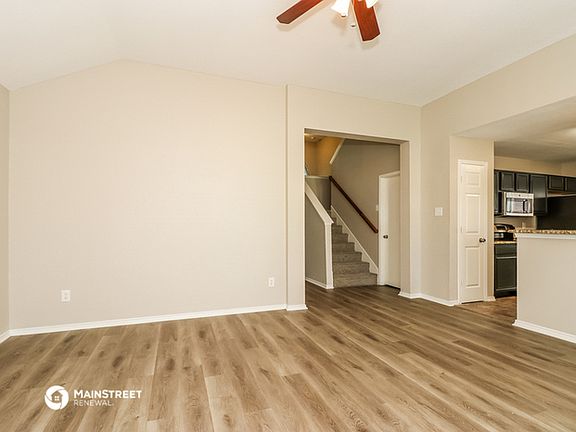 5th image of 1725 Stewart St
