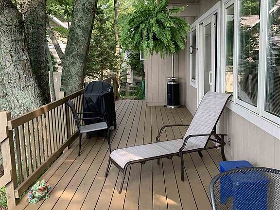 3rd image of 10825 Lake Shore Dr