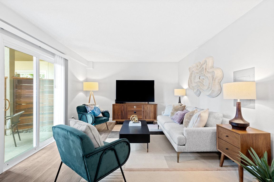 Spacious Living Room at Veranda La Mesa Apartments in La Mesa, CA 91942