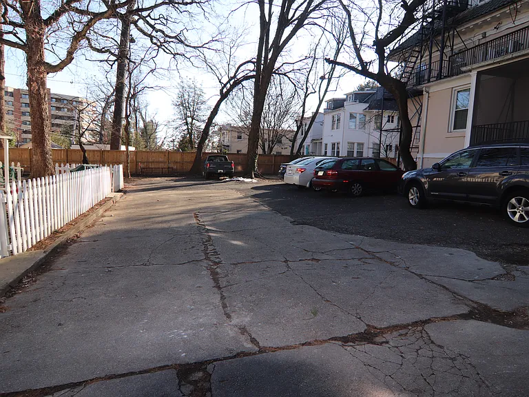 4109 Roland Ave #3F — Photo 18