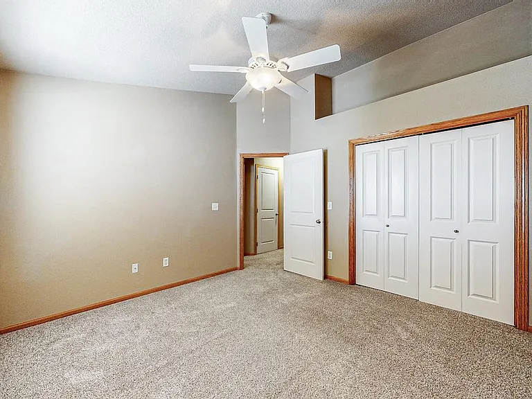 385 NE Sandalwood — Photo 13