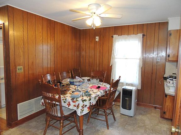 4th image of 5495 Thornspring Heights Ln