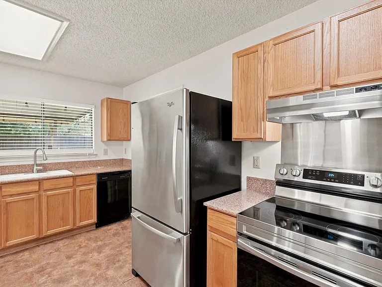 10411 Westfield Pl — Photo 10