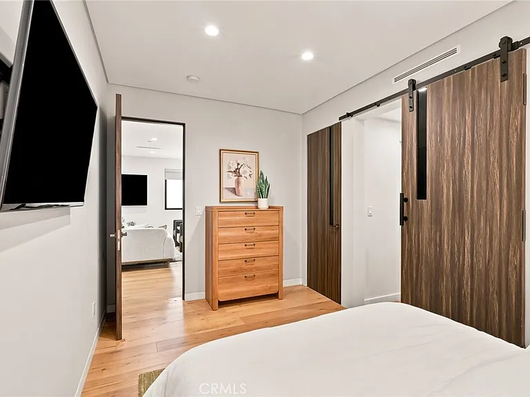 425 N Alfred St #2 — Photo 7