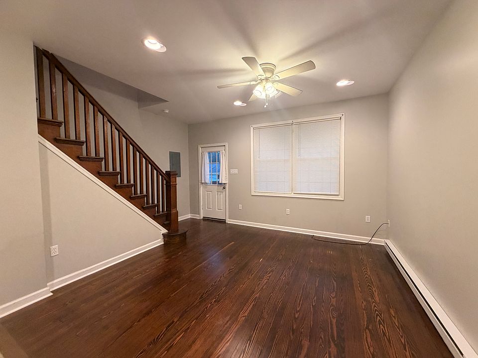 1st image of 8F Arch St #8F