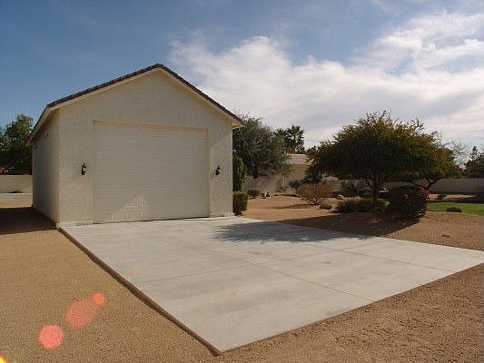 1300  square foot RV garage